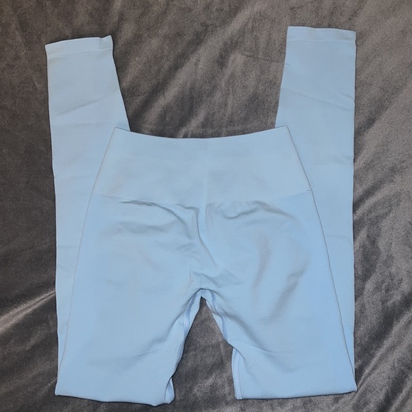 NWOT AMPLIFY LEGGING — Women's Seamless Scrunch Legging — ARCTIC BLUE - Picture 3 of 7